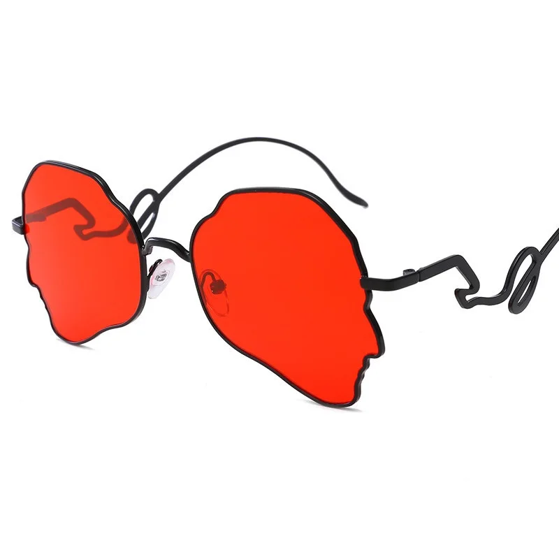 

Модные женские солнцезащитные очки для фотосъемки