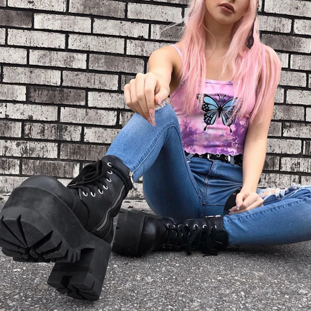 Женский топ без рукавов облегающий белый с открытой спиной и бабочками