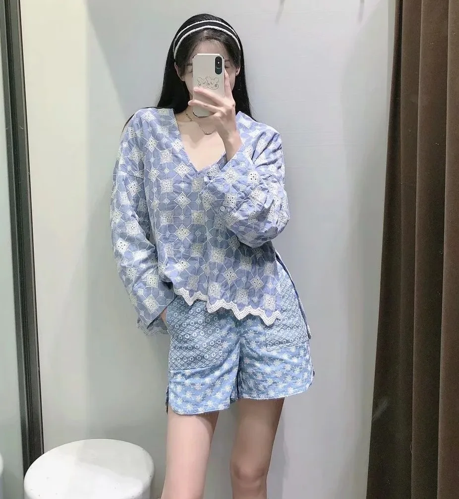 

The new Nice Ladies casual embroidered shorts