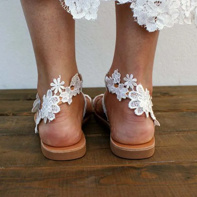 

2021 White Lace Sandals Women Flip Flops Flat Sandals Women Bohemia Beach Shoes Women Plus Size Summer Fashion Woman brx23256