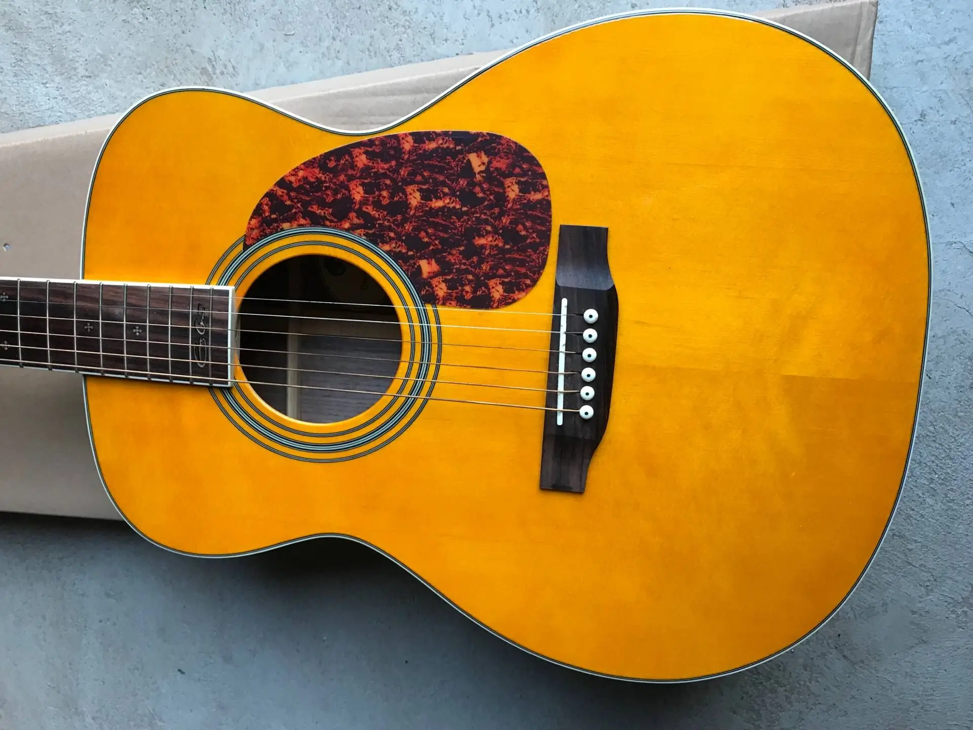 

Chinese guitar factory custom new Solid Spruce top yellow acoustic Guitar D type 28 model 41" guitar Free shipping 8pai 8