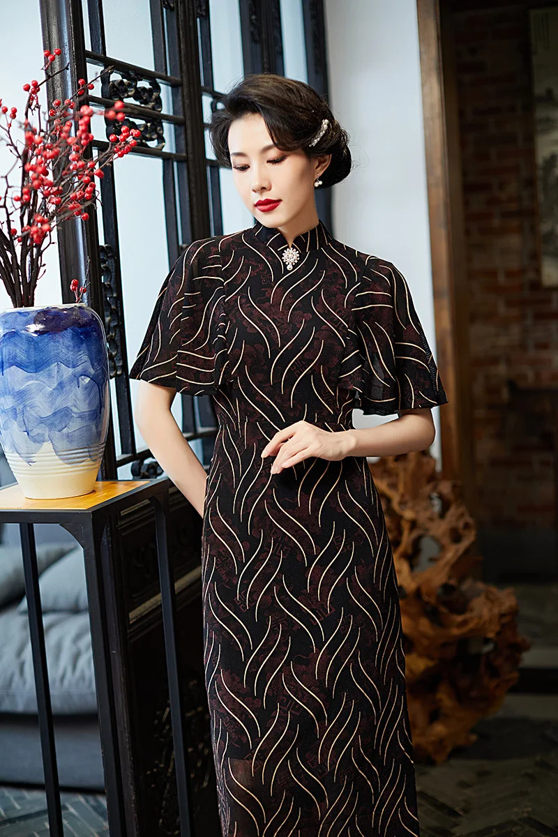 

Autumn Floral Flocking Aodai Cheongsam Elegant Traditional Chinese Mandarin Collar A-Line Qipao Oversize 4XL
