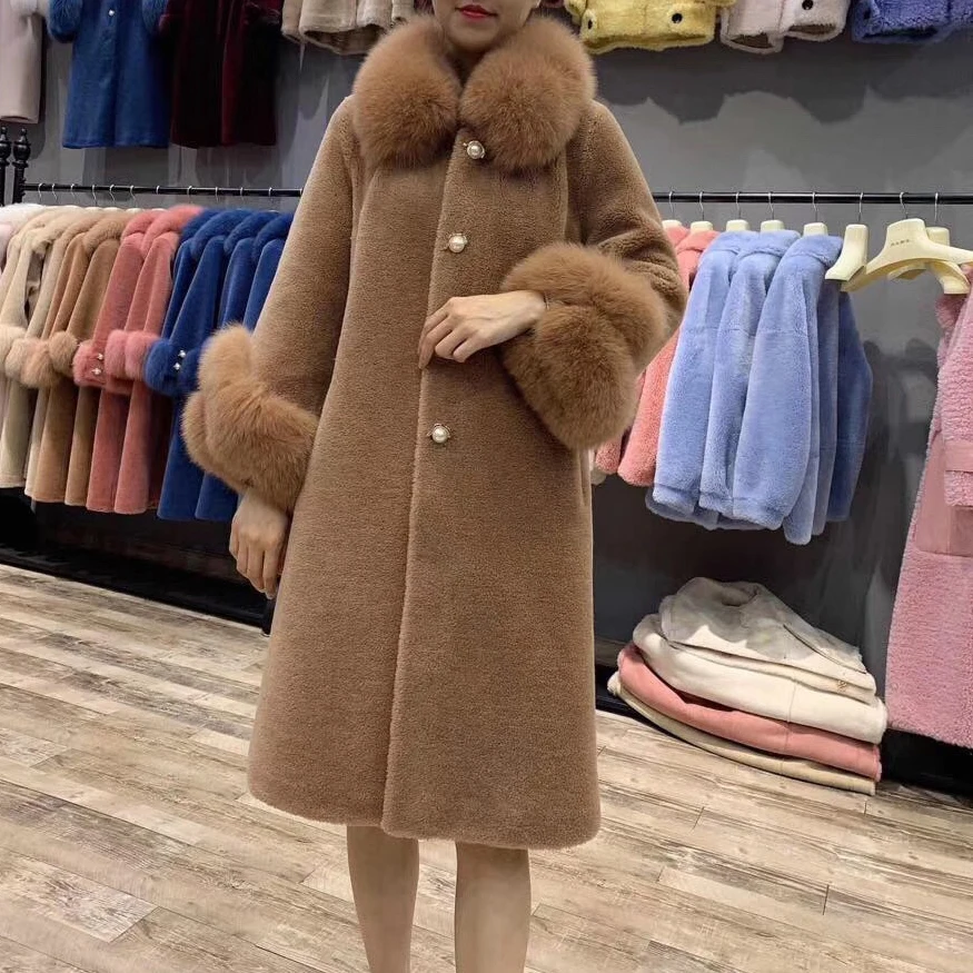 

Female overcoat 2020 Real natural fox fur collar sheep shearling winter coat women plus size
