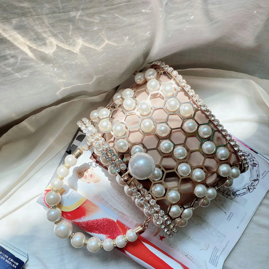 

Pearl Basket Evening Clutch Bag Women 2020 Summer Hollow Out Diamonds Beading Alloy Metallic Handbag Female Fashion Party