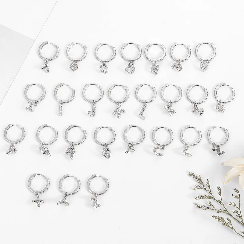 Женские серьги-гвоздики с надписью серебристого цвета | Украшения и аксессуары