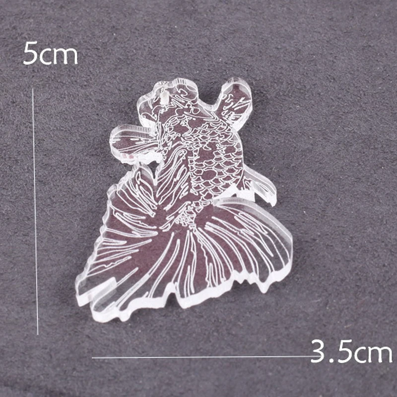 Акриловые прозрачные серьги в виде капли золотой рыбки простой дизайн