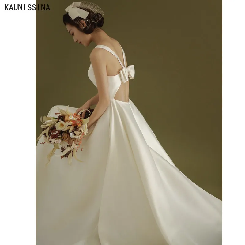 

KAUNISSINA Open Back Wedding Dress V-Neck Sleeveless Court Train Bridal Gowns Women Simple Satin Bride Marriage Vestidos Robe
