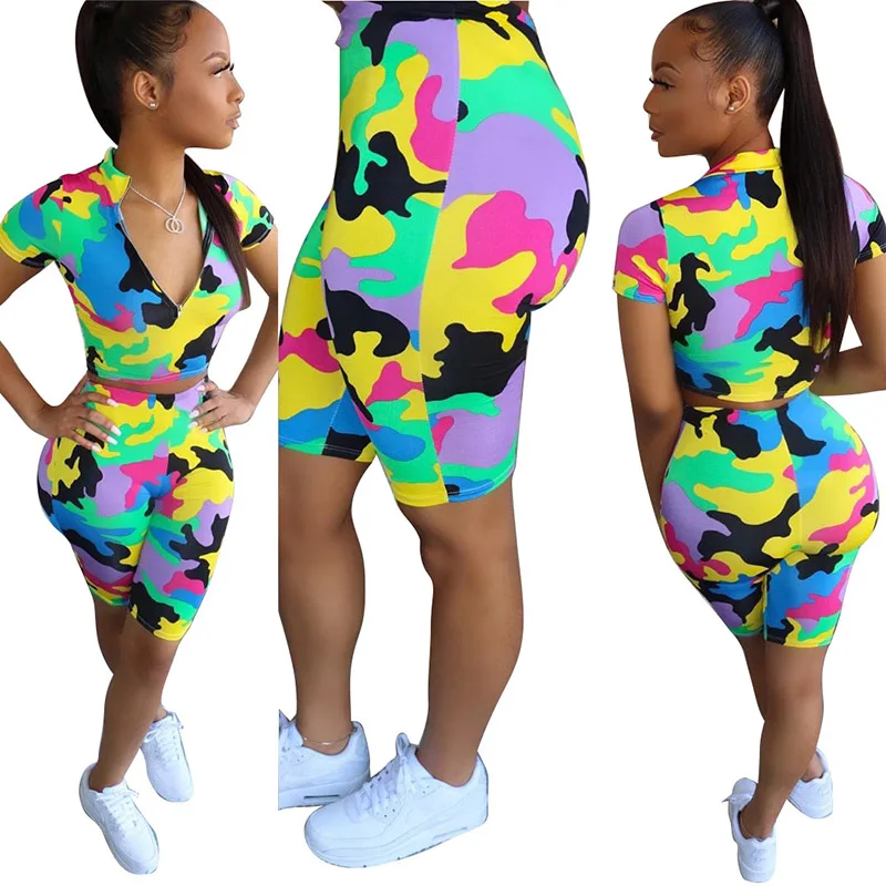 

Casual Women Two Piece Set Zipper High Waist Camouflage Short Set Turn Down Collar Crop Top + Pants Sportwear Outfit 2020Summer