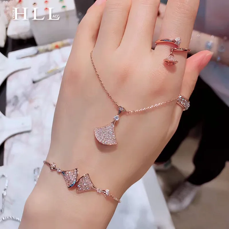 

Necklace Short Clavicle Chain Rhinestone Simple Fashion Trend Female Senior Temperament Birthday Gift Dating Party Accessories