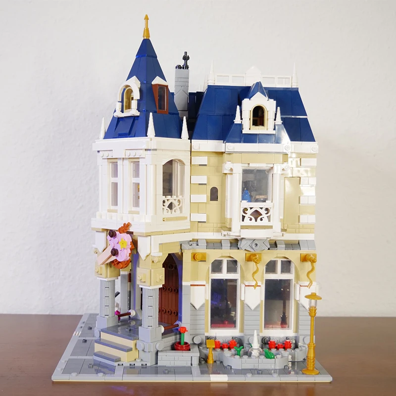 

MOC-14603 Creator City Street View The Costume Shop Castle Modular 2032pcs Building Blocks Bricks Christmas Toy Birthday Gift