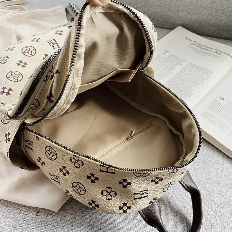 

Leather Classic Backpack Luxurious Designer Small Backpack European and American style Vintage Bags for Women Leisure Bags