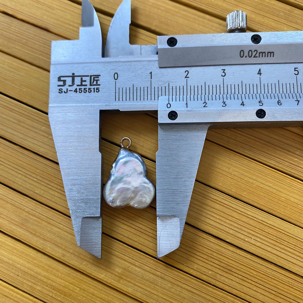 

15x20mm Natural Freshwater Pearl Pendant Plum Flower shape Fashion Jewelry Accessories for DIY Jewelry Making Necklace Bracelet