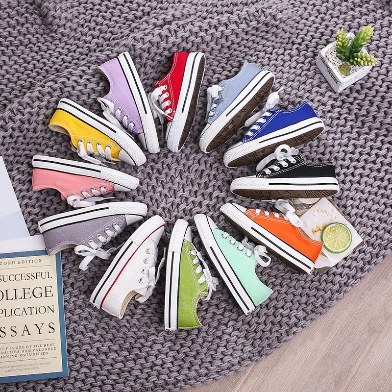 

Кроссовки для маленьких девочек и мальчиков, парусиновая обувь, Повседневные Классические, на шнуровке, на плоской подошве, желеобразные цв...