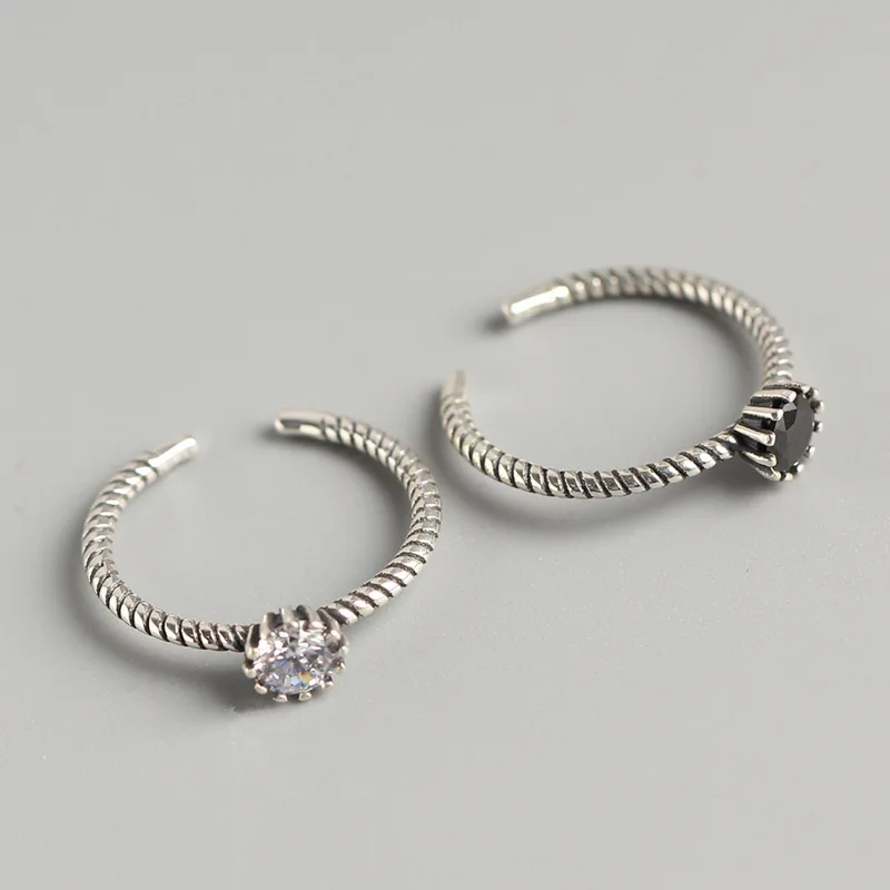 Кольцо из тайского серебра с черно-белым цирконом открывающее рот для детей |