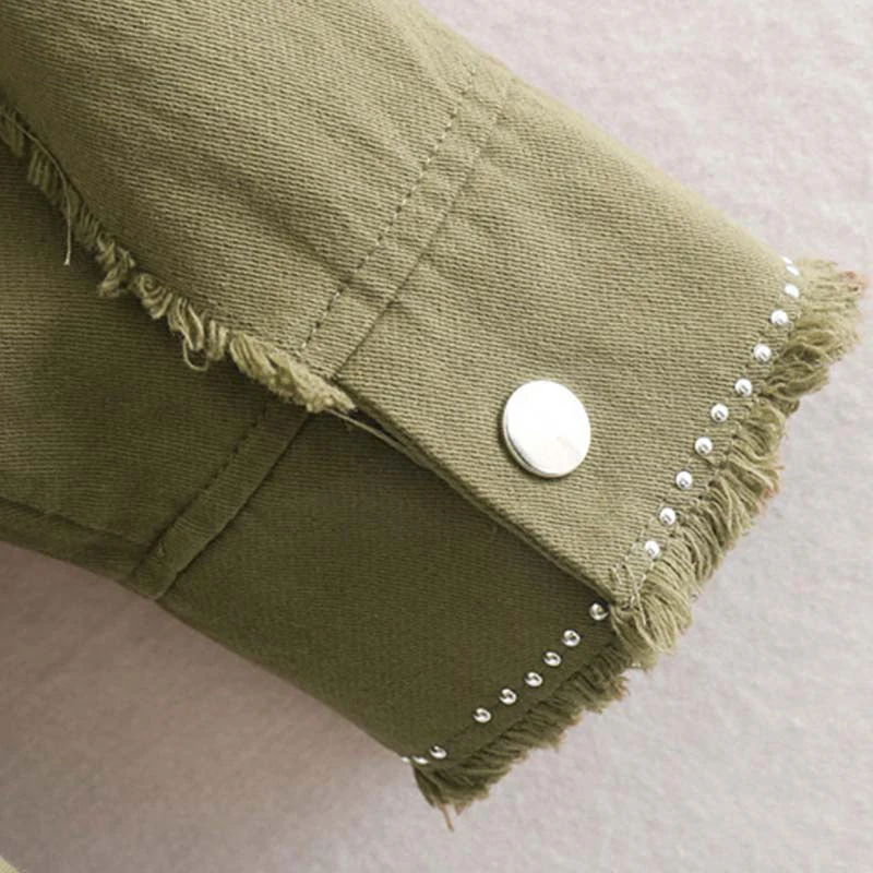 Женская джинсовая куртка с кисточками и длинным рукавом черная армейская