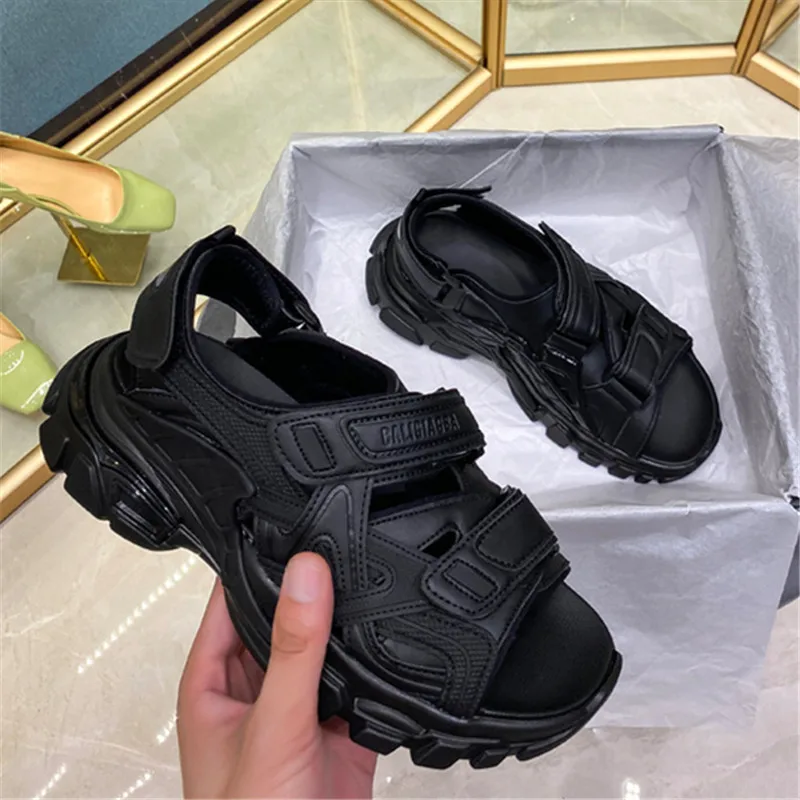 

2020 Summer Women Sandals Hook Loop Flats Slipper Beach Platform Shoes Women Casual Designer Round Toe Thick Botto Sport Sandals
