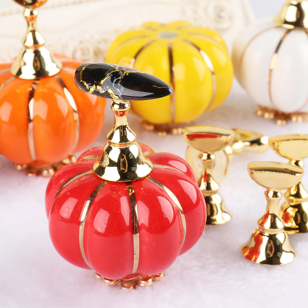 

NEW 5PCS Magnetic Nail Holder Pumpkin Shape Nail Art Practice Display False Nail Tip Training Stands DIY Manicure Tools GL1796