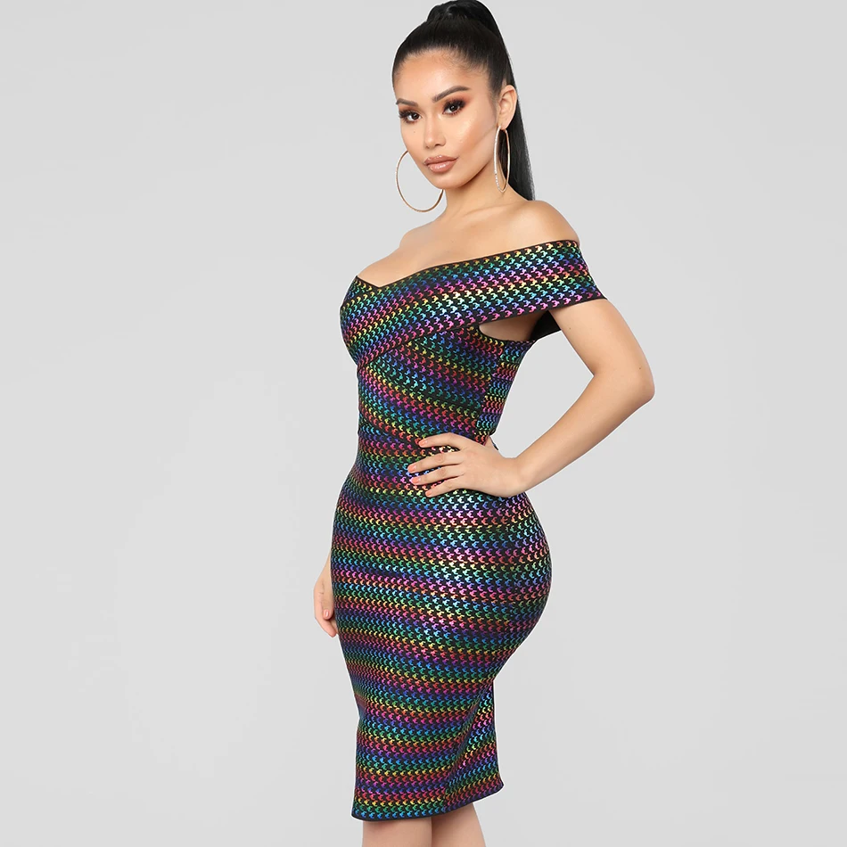 Женское Бандажное платье без рукавов облегающее с открытыми плечами и принтом в