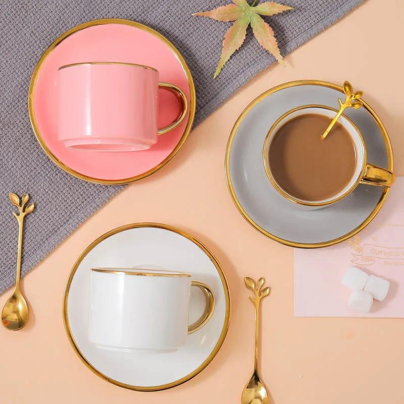 Керамическая кофейная чашка в европейском стиле с ложкой 240 мл | Дом и сад