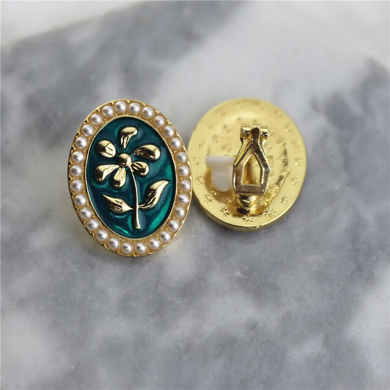 

8Seasons Vintage Ear Stud Earrings Wine Red/Green Oval Flower Leaves Imitation Pearl For Women Party Jewelry 25mm x 20mm, 1 Pair