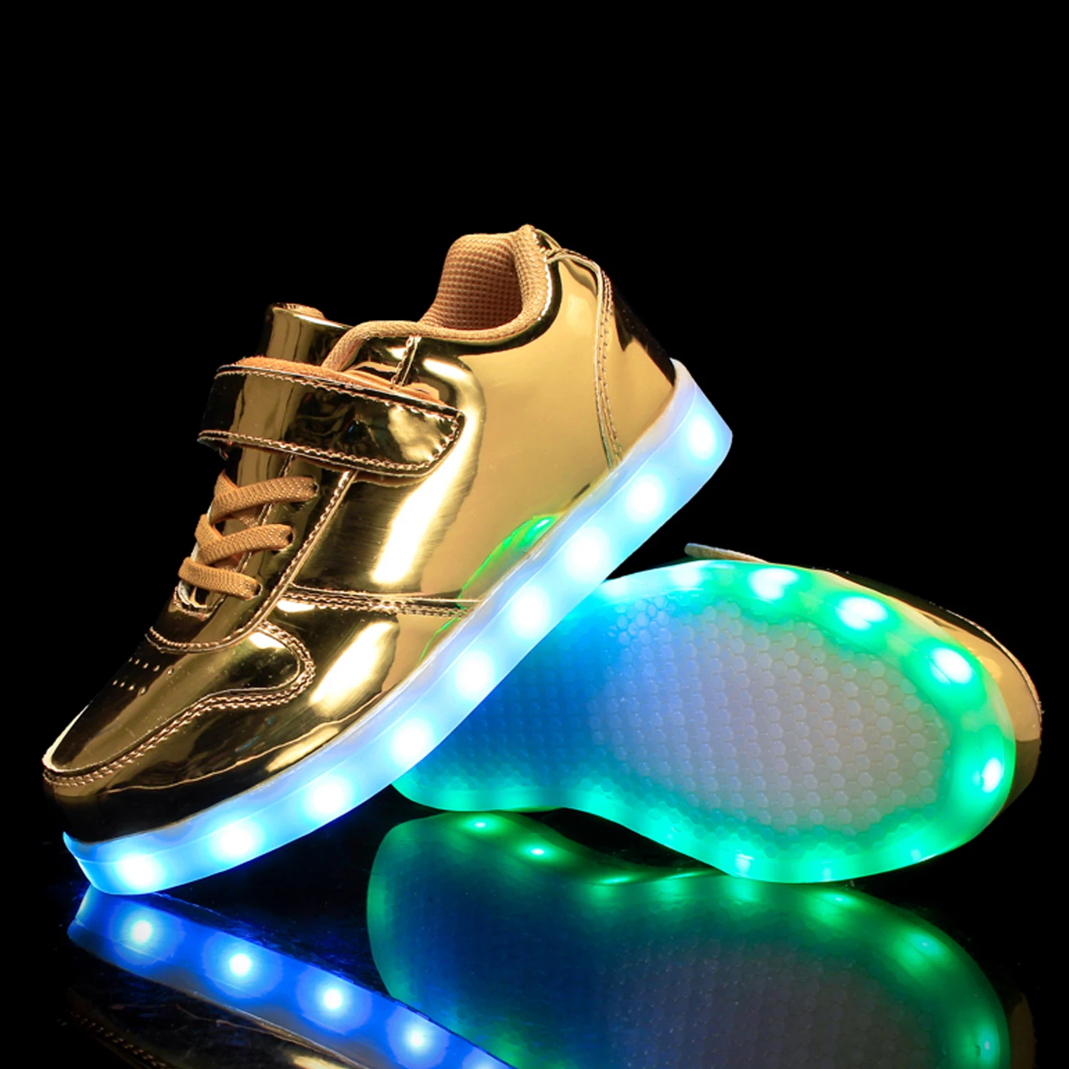 

Kids LED Light Up Shoes Shiny Low-Top Sneakers for Boys and Girls Child Unisex