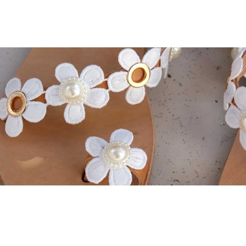 

JUNSRM 2020 Summer Woman Flat Sandals Women's Shoes Bohemian Beach Shoes Toe Flower Pearl Female Zapatillas Plus Size 35-43