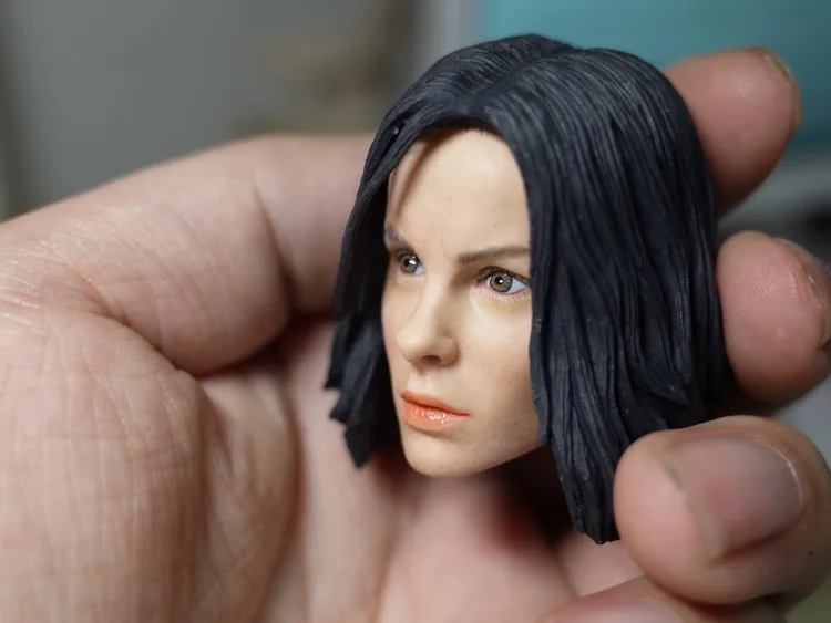 Голова голова-Лепка Kate Beckinsale с синими/черными глазами масштаб 1:6 голова-резьба