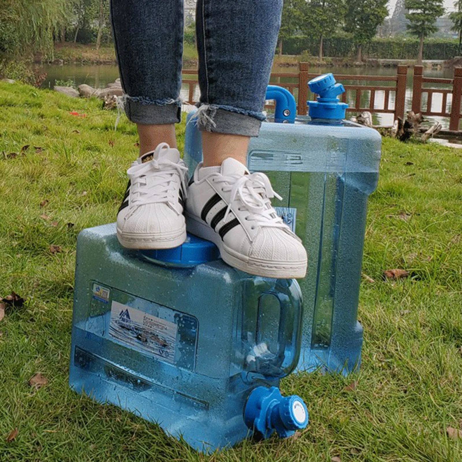 Резервуар для воды с краном утолщенный пищевой резервуар из поликарбоната