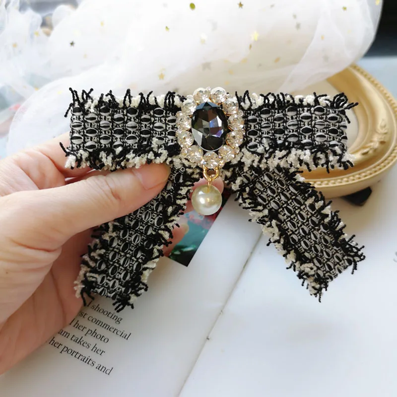 

England Women Chic Bow Ties Vintage Black Bowknot Ribbon Pin Necktie Lady Fashion Rhinestone Peal Collar Clothing Accessories