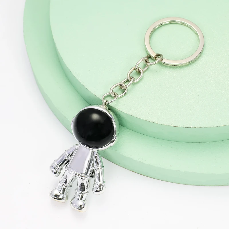 

Hot Space Robot Three-dimensional Astronaut Metal Keychain Pendant Little Boy Gift Keyring Key chain Accessories