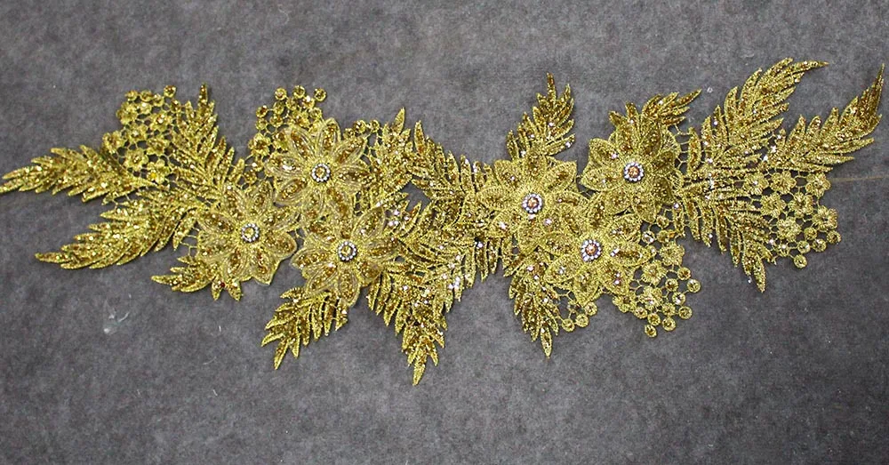 Короткая Однослойная Золотая свадебная вуаль без гребня роскошная аппликация с