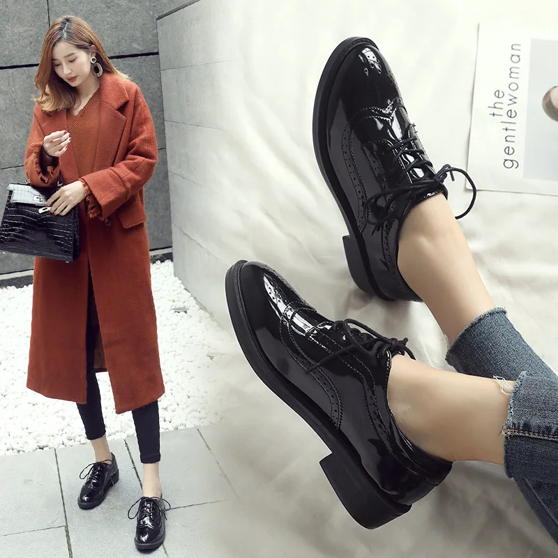 2021 Ins броги с резными узорами женские кроссовки на низком каблуке Зимние плюшевые