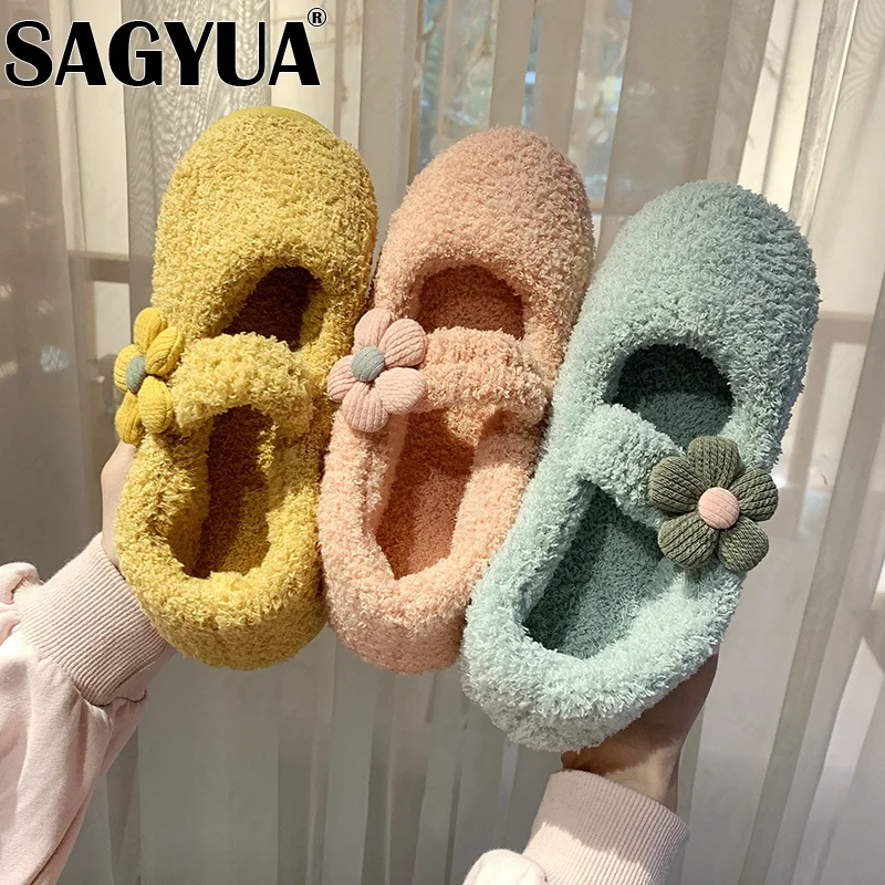 

Женские домашние хлопковые теплые шлепанцы на плоской подошве, новинка 2021, зимние меховые тапочки с цветами, шлепанцы, модная мягкая обувь, ...