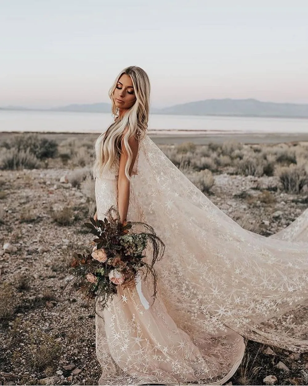 Ослепительные свадебные платья потрясающие со звездочками и цветочным принтом