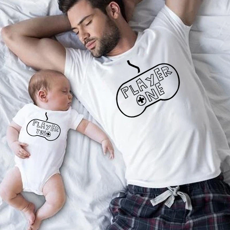 

Player One Player Two Family Matching Clothes Funny Father Son Look Tshirt Daddy and Me Baby Bodysuit Tshirt Fathers Day Gift