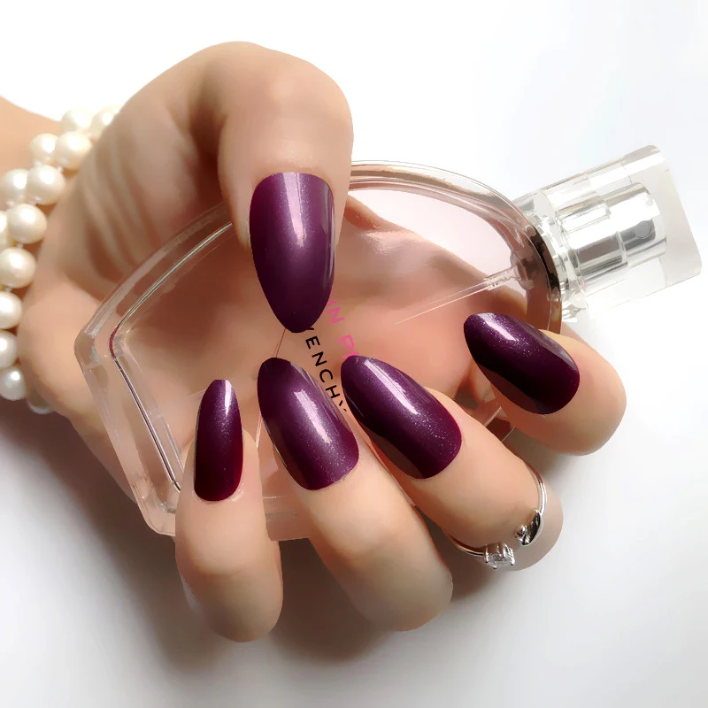 

24Pcs Charming Fake Nails Tips Big Red Pointed Head Full Cover Nail Tip Long Style Nude Artificial Flase Nails Art Press On Nail