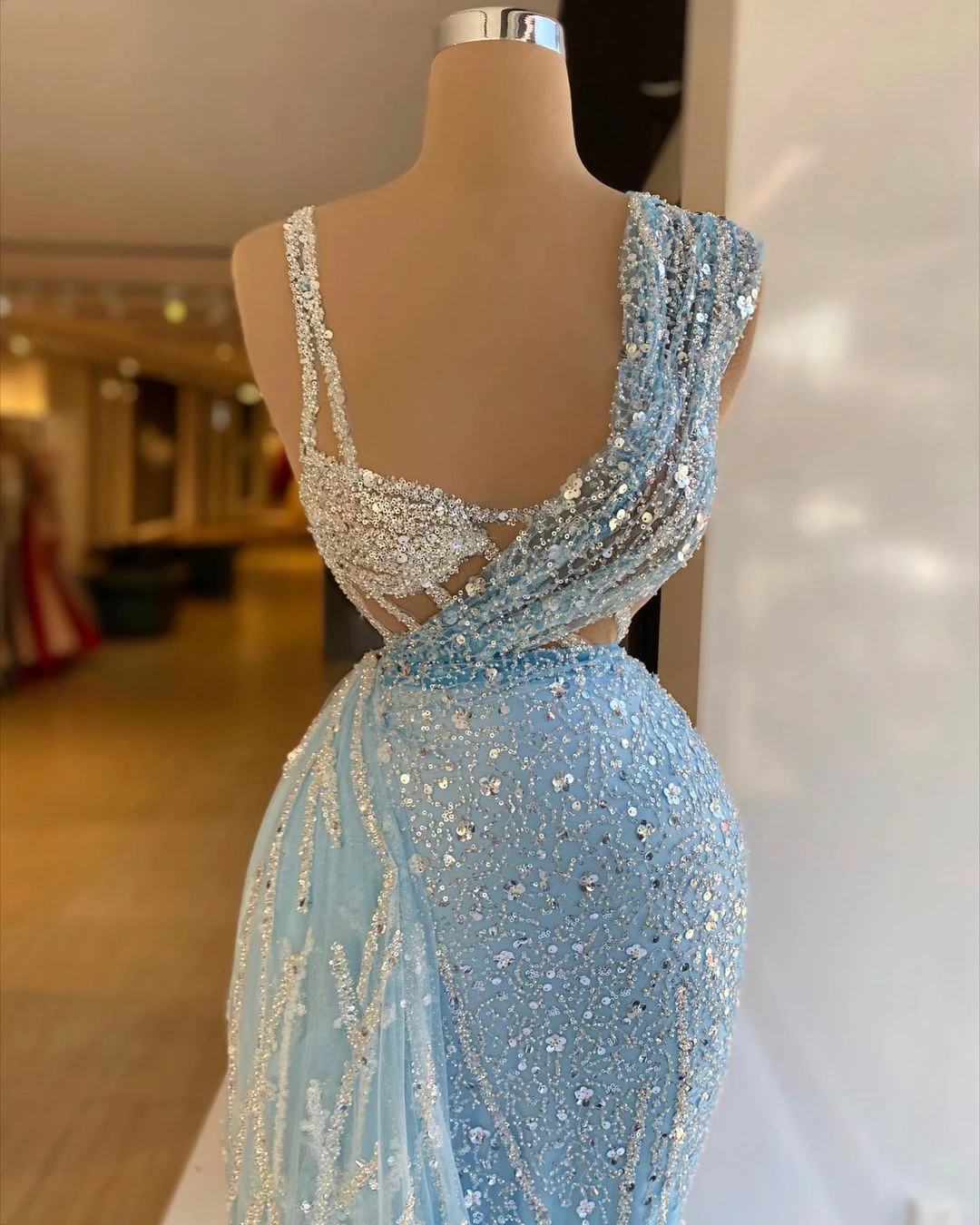 Luxury Sky Blue Evening Dresses Crystals Beaded Sleeveless Mermaid Long Length Tulle Sexy Women Prom Pageant Gowns 2021