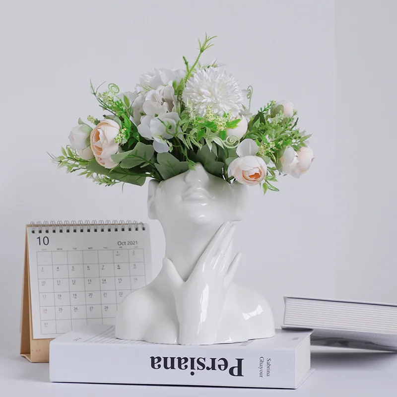 Керамическая ваза для боди-арта полудлинная с изображением лица вертикальный