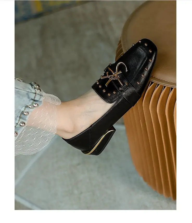 Soft leather leather shoes women's shoes 2021 spring rivets thick with single shoes women in solid color shoes