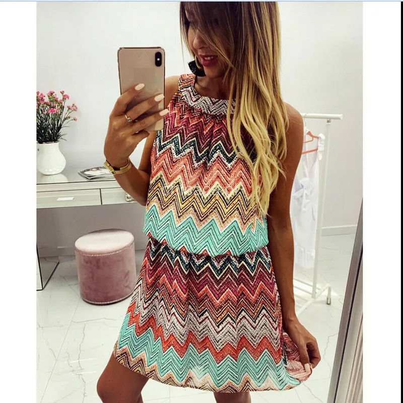 Женское платье в стиле бохо с открытой спиной и круглым вырезом повседневное