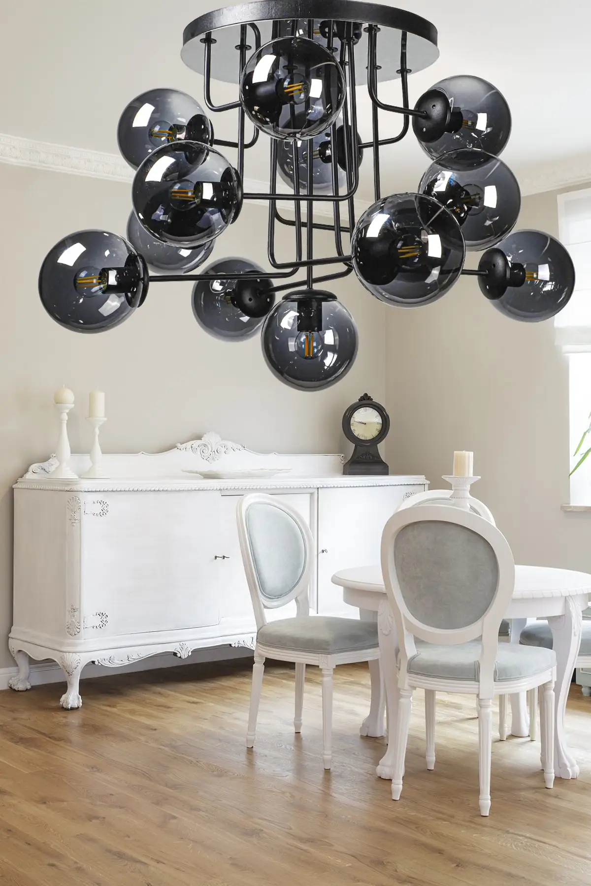 

Hazeran 13.lu Black Fume Globe Glass Chandelier