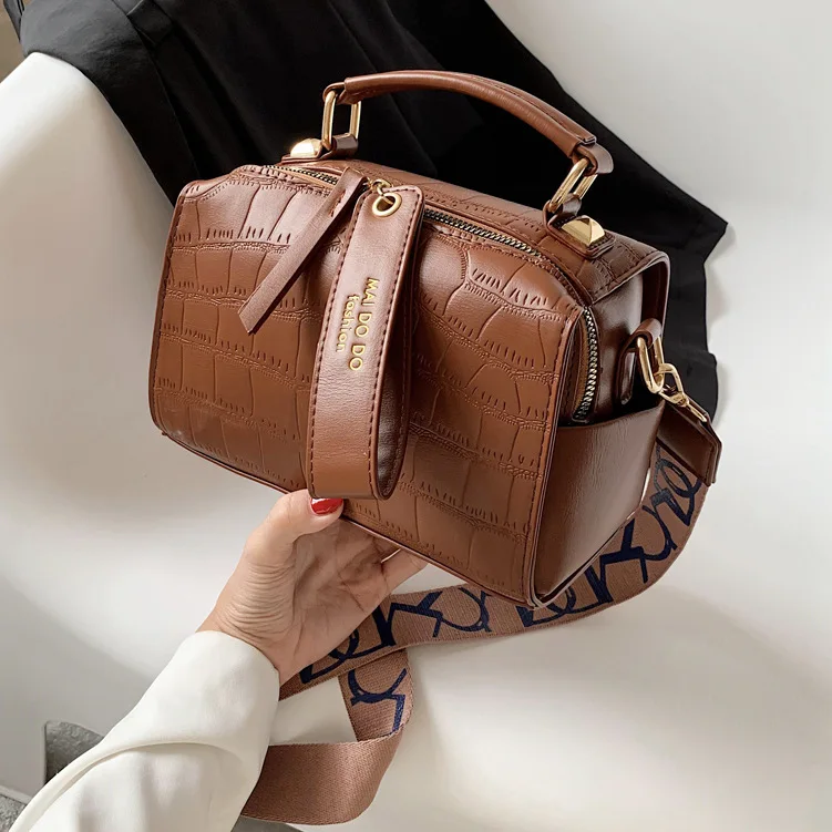 

Small bag luxury design crossbody bags female purse trendy fashion high-end Pu leather wild one-shoulder messenger bag handbag