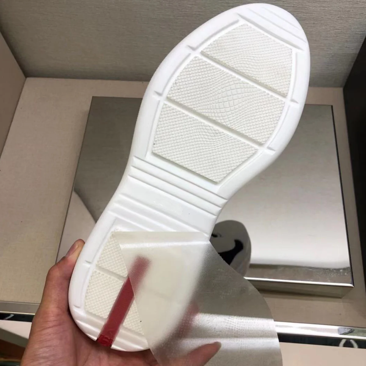 

2021 men casual shoes Comfortable sneakers Real leather men's summer fashion breathing Net apartments Lac-Up men's trainers