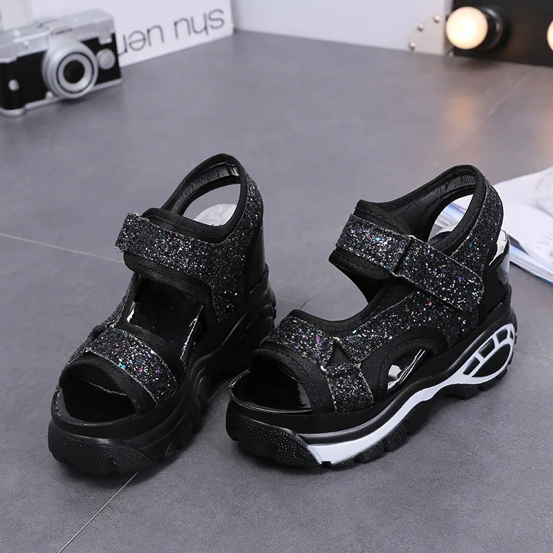 2019 женские кожаные сандалии Сезон весна-лето Женская прогулочная обувь Модные