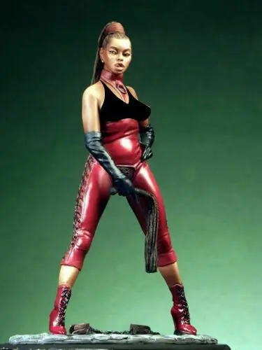 

Неразборная фигурка 1/22, 80 мм, античный рыцарь, женщина, подставка, воин, смола, набор миниатюрных моделей, Неокрашенная