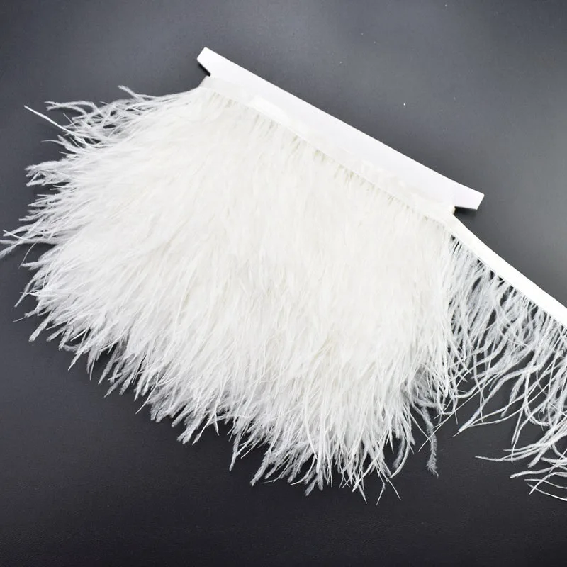 

Перья страуса для рукоделия, 8-10 см, 1 м