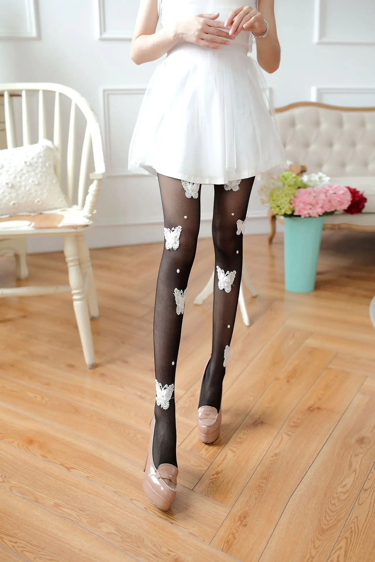Черный Autumn Winter Pantyhose Women Sweet Princess Embroidered Nails Beads Stockings Sexy Black Transparent Arbitrary Shearing Tights - Цвет: Черный