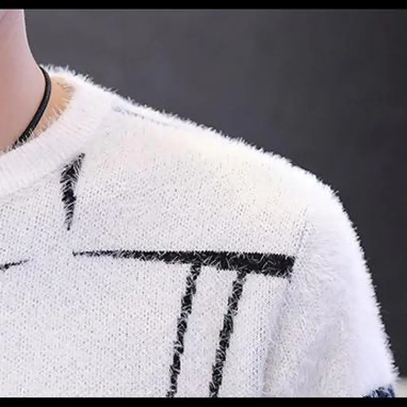 

Men's Classic Fit Long Sleeve O-Neck Warm Sweater Streetwear Crew-Neck Velet Autumn Winter Fashion Color Block Pull Sweaters Men