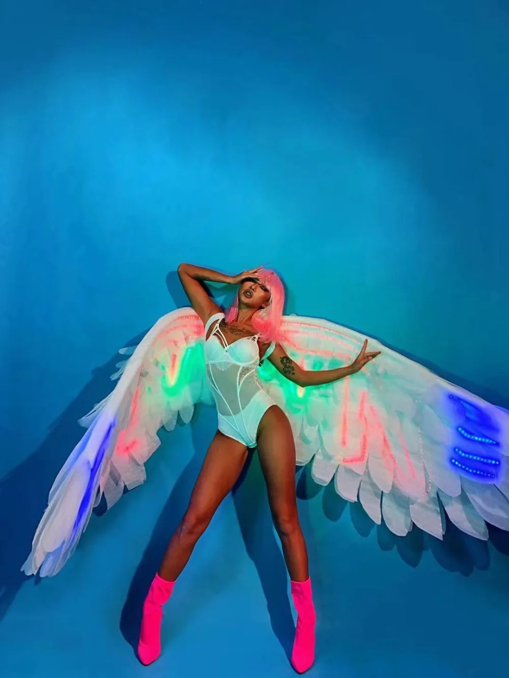 Одежда для сценического шоу с белыми крыльями, одежда для сказочных танцев, одежда для ночного клуба, бара, костюм для маленьких девочек с ан...