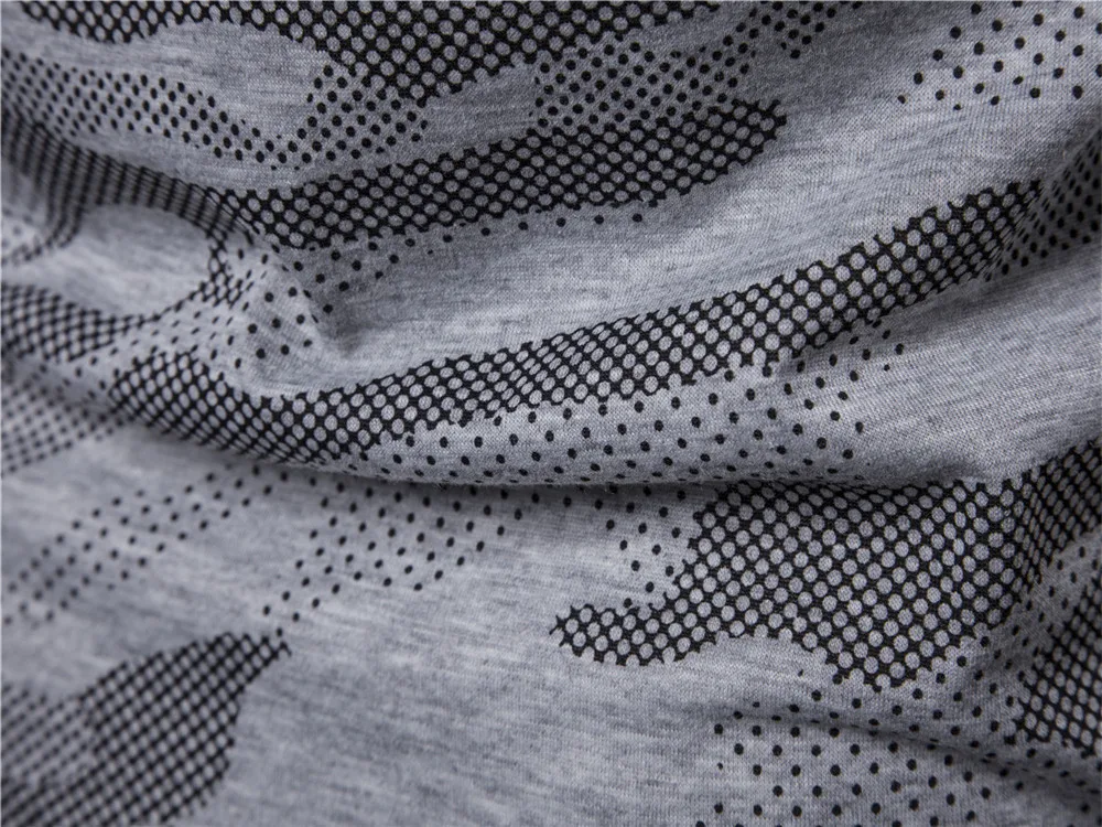 

2020 new men's top European men's round neck camouflage men's long sleeve thin sweater base coat f216